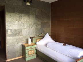 Einzelbetten im Landhaus am Forst